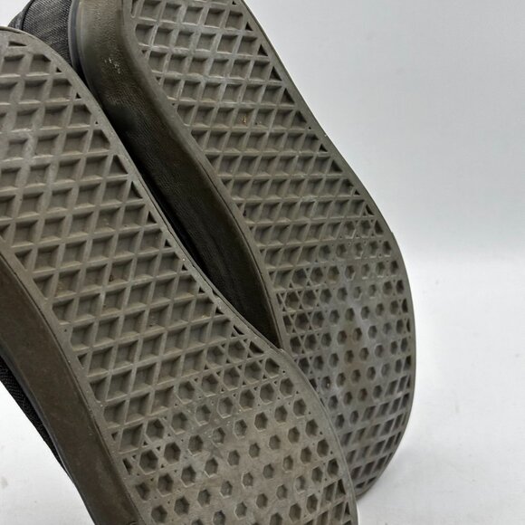 Vans Mens 7 Black Canvas Low Top Skate Shoes Classic Lace Up Sneakers Casual - Picture 6 of 8